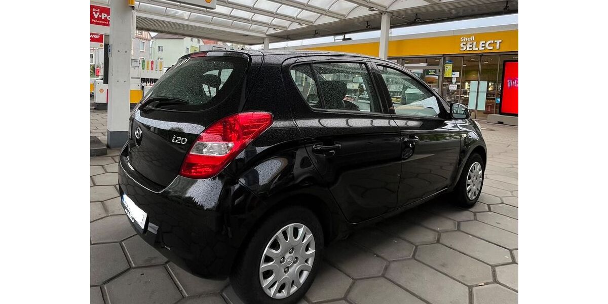 Hyundai i20 141.080 km 4.000 &euro; Wuppertal 42279