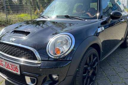 Mini Cooper S 139.980 km 7.300 &euro; Solingen 42655