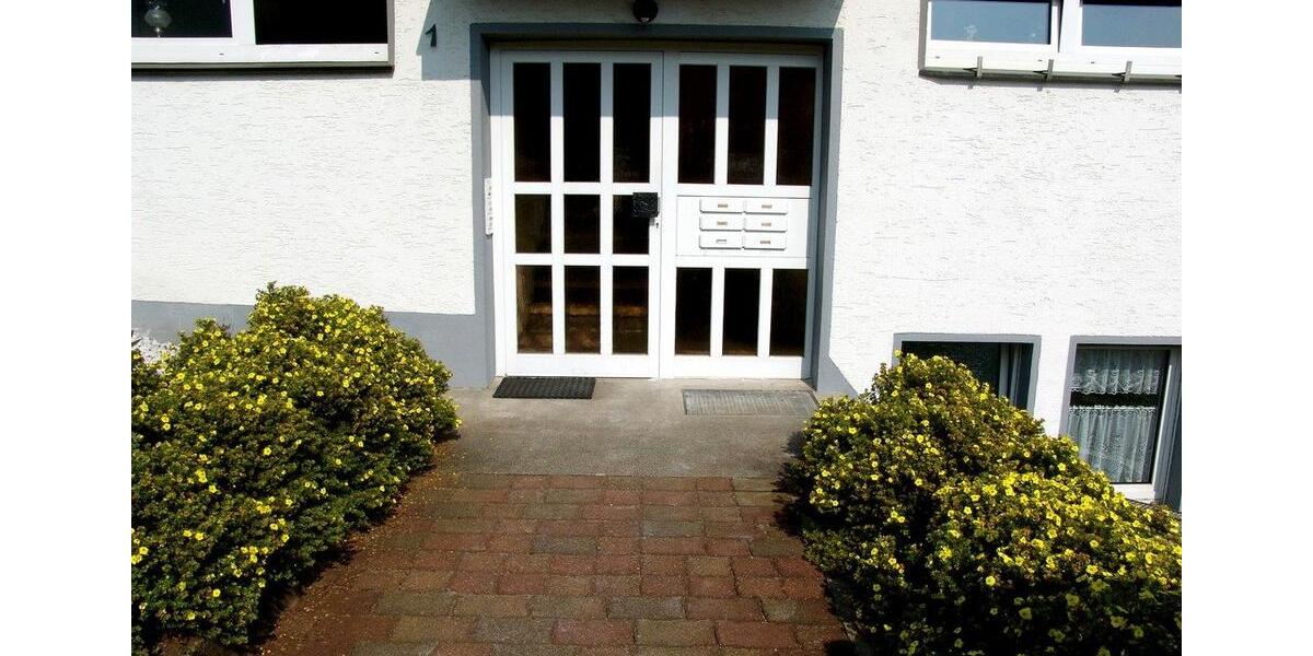 Dachgeschoßwohnung Remscheid Lüttringhausen - 3 Zimmer, 75 m&sup2;, 700&euro; | Angebot:26326965