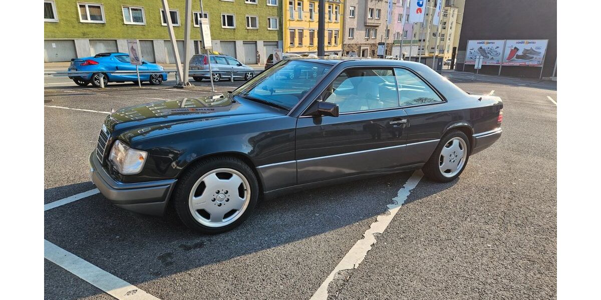 Mercedes-Benz E 320 185.000 km 15.450 &euro; Wuppertal 42281