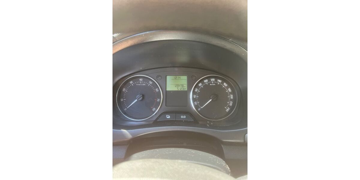 Skoda Fabia 120.478 km 6.490 &euro; Remscheid 42859