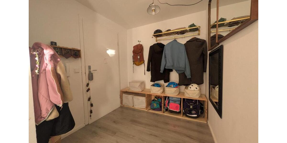 Dachgeschoßwohnung Bochum Günnigfeld - 4 Zimmer, 110 m&sup2;, 1.175&euro; | Angebot:26229036