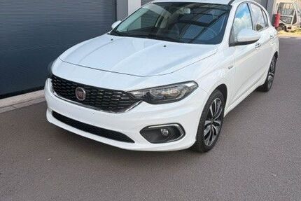 Fiat Tipo 28.661 km 10.990 &euro; Duisburg 47229