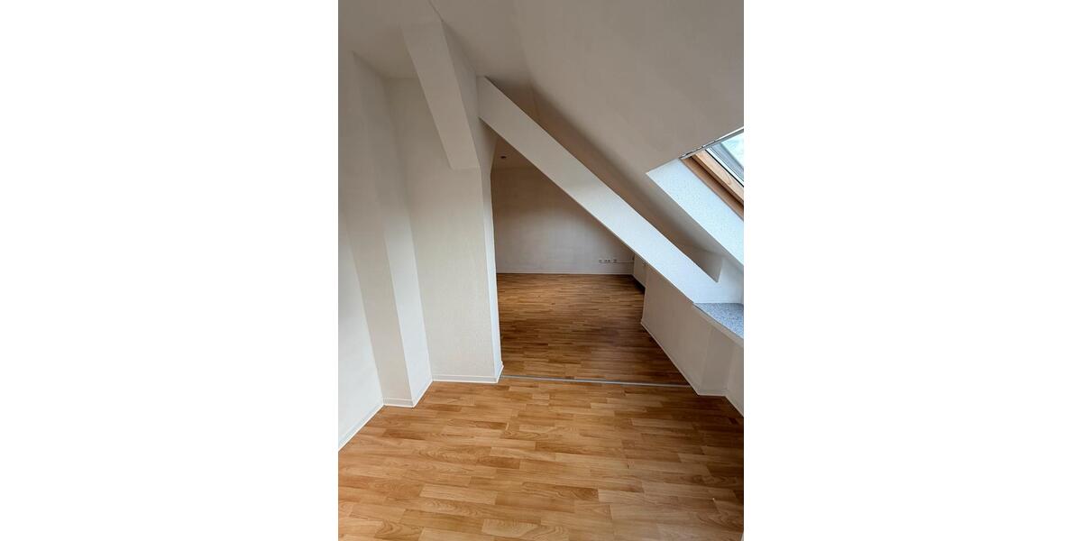 Dachgeschoßwohnung Essen Stadtbezirk II - 2 Zimmer, 65 m&sup2;, 790&euro; | Angebot:26347701