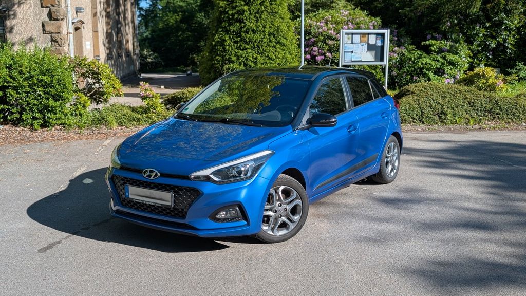 Hyundai i20 74.000 km 9.799 &euro; Essen 45239