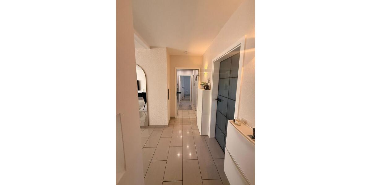 Dachgeschoßwohnung Schwerte - 3.5 Zimmer, 72 m&sup2;, 229.000&euro; | Angebot:25568103