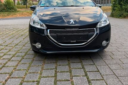 Peugeot 208 105.500 km 3.900 &euro; Witten 58454