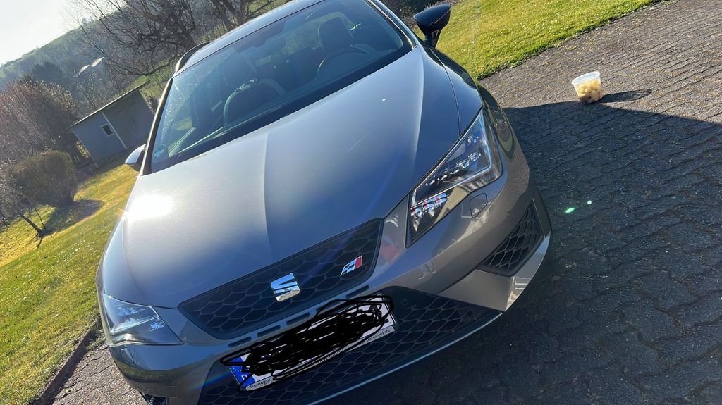 Seat Leon 110.000 km 18.500 &euro; Hückeswagen 42499