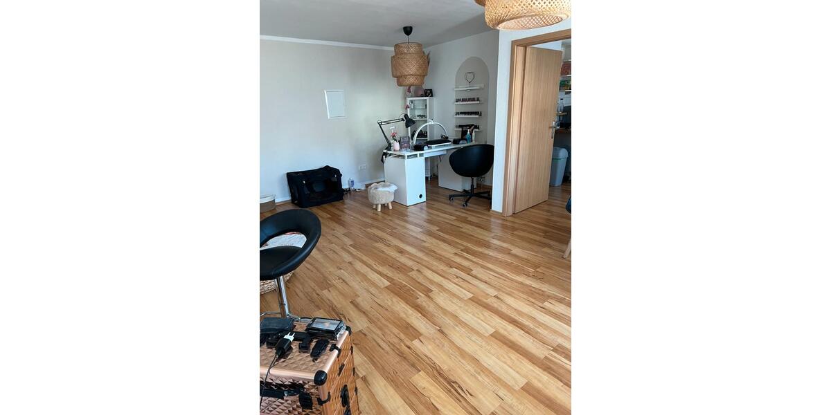 Gewerbeobjekt Solingen Wald - 2 Zimmer, 60 m&sup2;, 490&euro; | Angebot:26093067