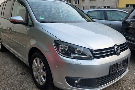 VW Touran 171.000 km 10.300 &euro; Essen 45144