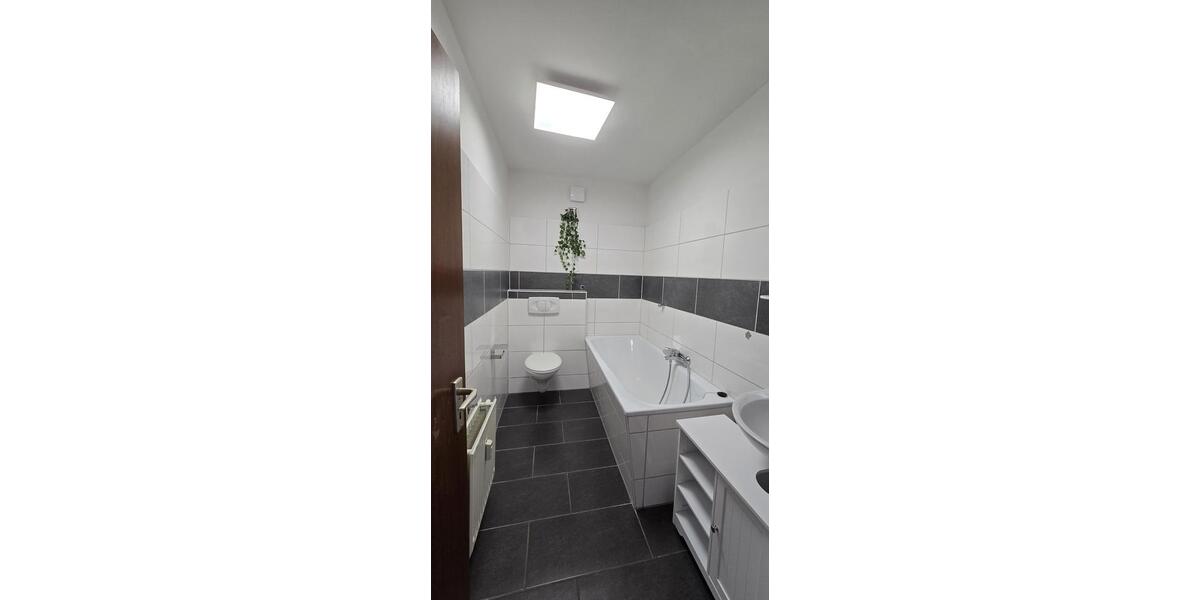 Etagenwohnung Wuppertal Gemarkung Langerfeld - 3 Zimmer, 92 m&sup2;, 840&euro; | Angebot:26195780