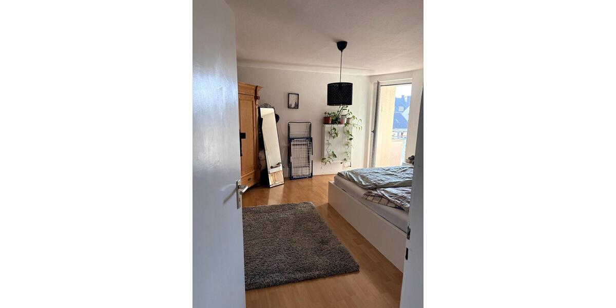 Dachgeschoßwohnung Hattingen - 3.5 Zimmer, 67 m&sup2;, 600&euro; | Angebot:26022723