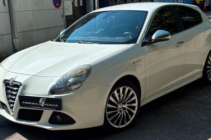 Alfa Romeo Giulietta 83.000 km 5.590 &euro; Solingen 42697