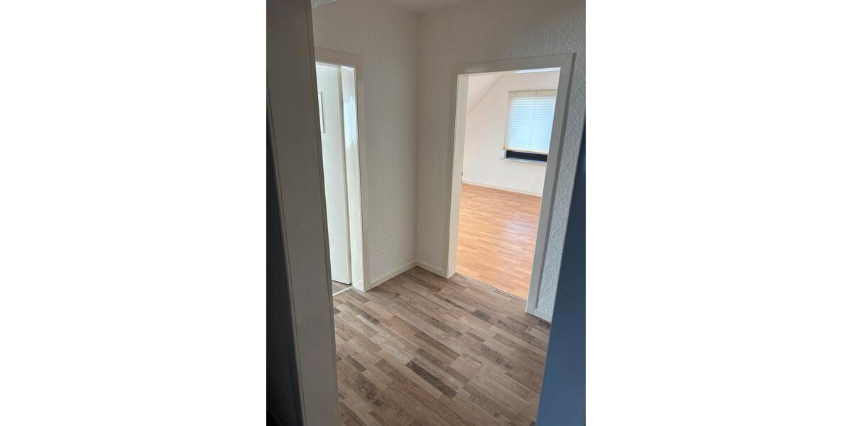 Dachgeschoßwohnung Oberhausen Biefang - 3.5 Zimmer, 72 m&sup2;, 860&euro; | Angebot:26336385