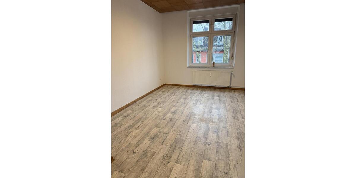 Etagenwohnung Duisburg Mittelmeiderich - 3 Zimmer, 84 m&sup2;, 500&euro; | Angebot:26193557