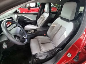 Opel Astra Business Elegance Plug-in-Hybrid AHK gr. Onb 43.080 km 21.890 &euro; HAAN 42781
