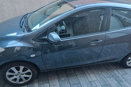 Mazda 2 142.000 km 3.190 &euro; Herten 45701
