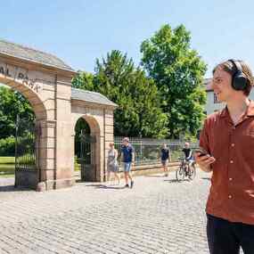 AudaTours Wuppertal Audio-Tour: Cronenberger Chroniken – Industrie, Glaube und Erbe 16.09.2026 Cronenberg Protestant Cemetery