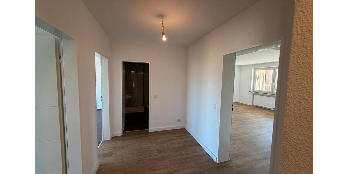 Etagenwohnung Gelsenkirchen Ückendorf - 3 Zimmer, 81 m&sup2;, 730&euro; | Angebot:26060278