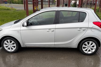 Hyundai i20 145.000 km 4.399 &euro; Essen 45141