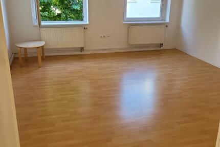 Wohnung Solingen Mitte - 2 Zimmer, 65 m&sup2;, 650&euro; | Angebot:26387860