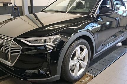 Audi e-tron 47.407 km 26.250 &euro; Hagen 58091