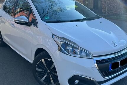 Peugeot 208 139.000 km 5.399 &euro; Essen 45329