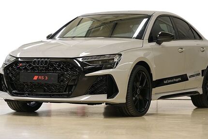 Audi RS3 1.500 km 71.960 &euro; Wuppertal 42109