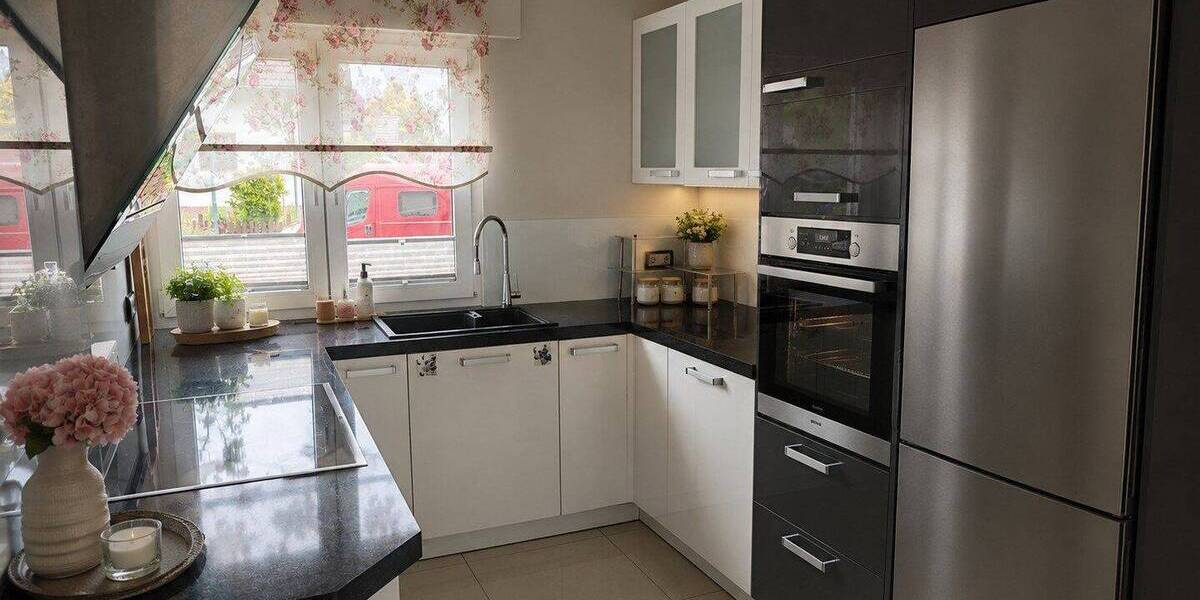 Reihenendhaus Wermelskirchen - 6 Zimmer, 155 m&sup2;, 2.490&euro; | Angebot:26885025