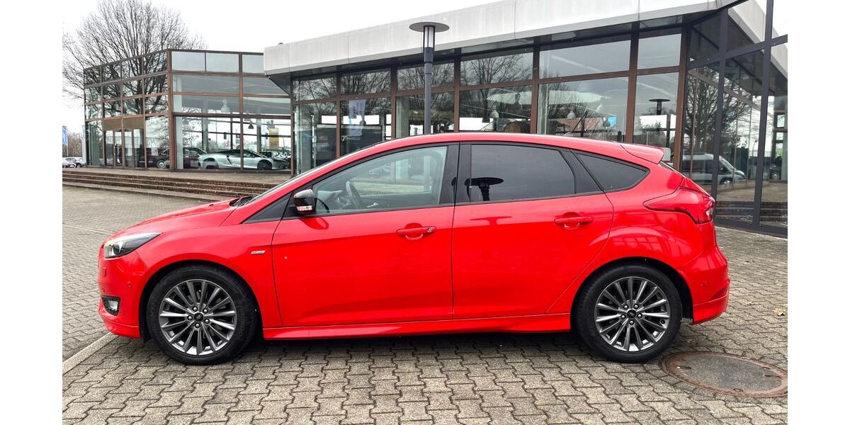 Ford Focus 111.209 km 10.300 &euro; Marl 45768