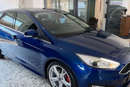 Ford Focus 89.989 km 10.700 &euro; Remscheid 42853