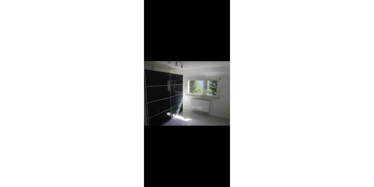 Dachgeschoßwohnung Remscheid - 2.5 Zimmer, 55 m&sup2;, 608&euro; | Angebot:26335342