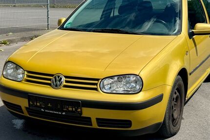 VW Golf 147.000 km 750 &euro; Schwerte 58239