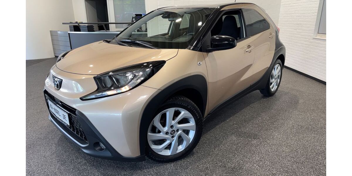 Toyota Aygo (X) 22.200 km 15.790 &euro; Marl/Recklinghausen 45770