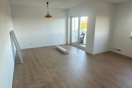 Wohnung Solingen Aufderhöhe - 2 Zimmer, 70 m&sup2;, 800&euro; | Angebot:26378885
