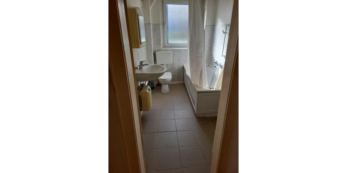Etagenwohnung Solingen Mitte - 2 Zimmer, 65 m&sup2;, 650&euro; | Angebot:26387860