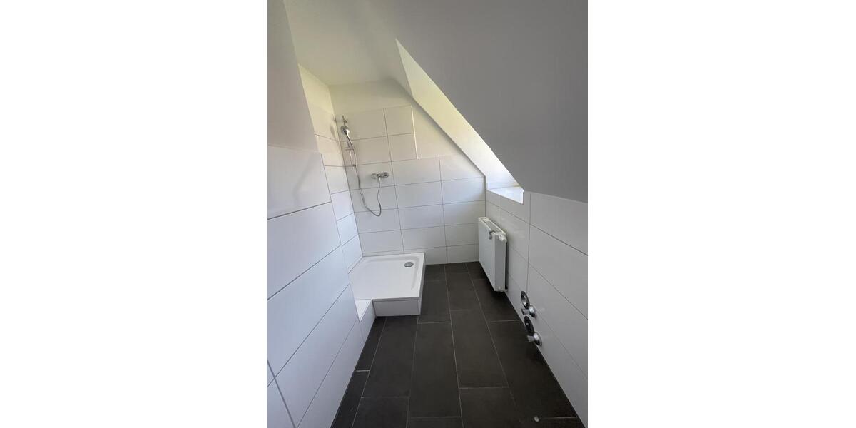 Dachgeschoßwohnung Gelsenkirchen Ückendorf - 2.5 Zimmer, 40 m&sup2;, 299&euro; | Angebot:26232615