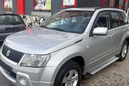 Suzuki Grand Vitara 146.000 km 5.990 &euro; Essen 45143