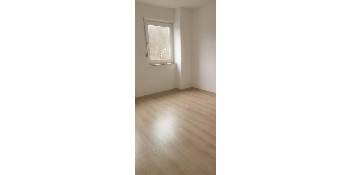 Hochparterre Radevormwald - 3 Zimmer, 86 m&sup2;, 800&euro; | Angebot:26150911
