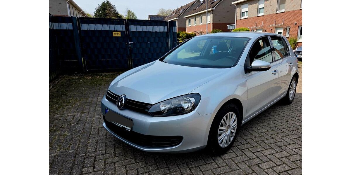 VW Golf 135.000 km 5.100 &euro; Essen 45326