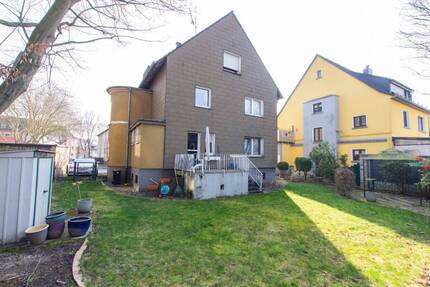 Haus Essen Bergerhausen - 8 Zimmer, 229 m&sup2;, 440.000&euro; | Angebot:26862346