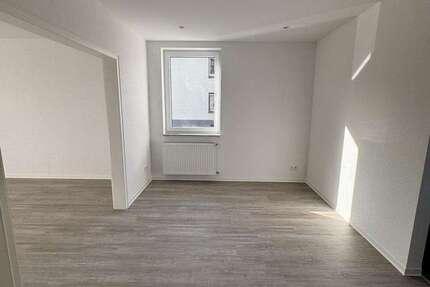 Wohnung Hattingen Winz - 3 Zimmer, 58 m&sup2;, 667&euro; | Angebot:26002621