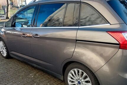 Ford Grand C-Max 153.963 km 7.999 &euro; Essen 45327