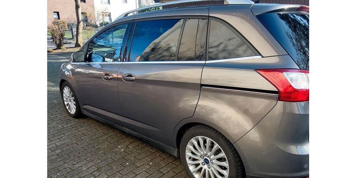 Ford Grand C-Max 153.963 km 7.999 &euro; Essen 45327