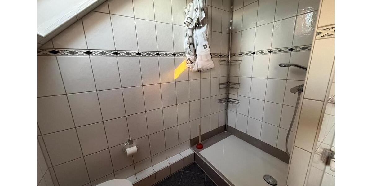 Dachgeschoßwohnung Remscheid Reinshagen - 1 Zimmer, 68 m&sup2;, 660&euro; | Angebot:26060263