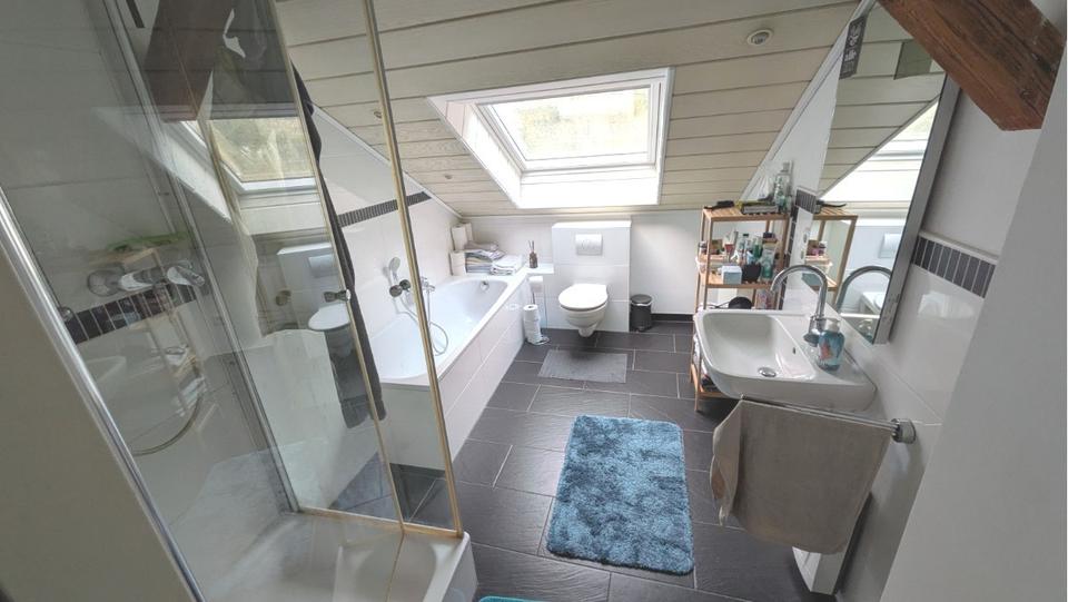 Dachgeschoßwohnung Dortmund Hörde - 3 Zimmer, 90 m&sup2;, 820&euro; | Angebot:25987527