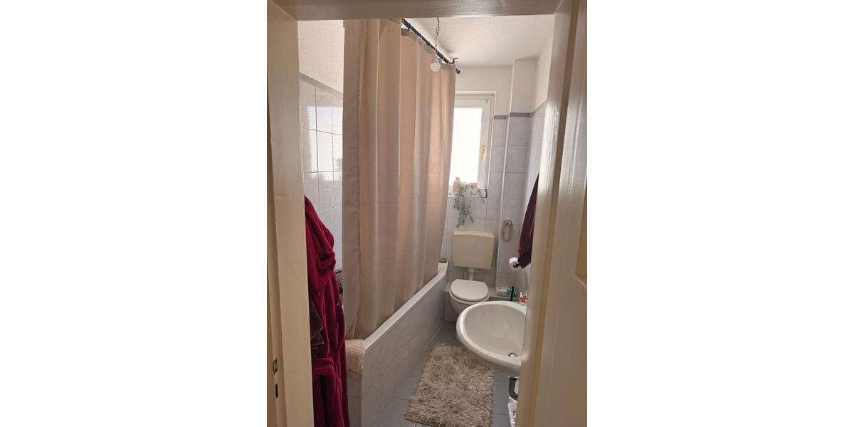 Etagenwohnung Essen Frillendorf - 2.5 Zimmer, 65 m&sup2;, 420&euro; | Angebot:26250717