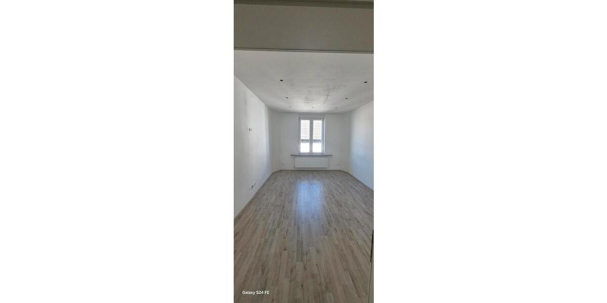 Etagenwohnung Hagen Hohenlimburg - 4 Zimmer, 104 m&sup2;, 1.100&euro; | Angebot:25994262