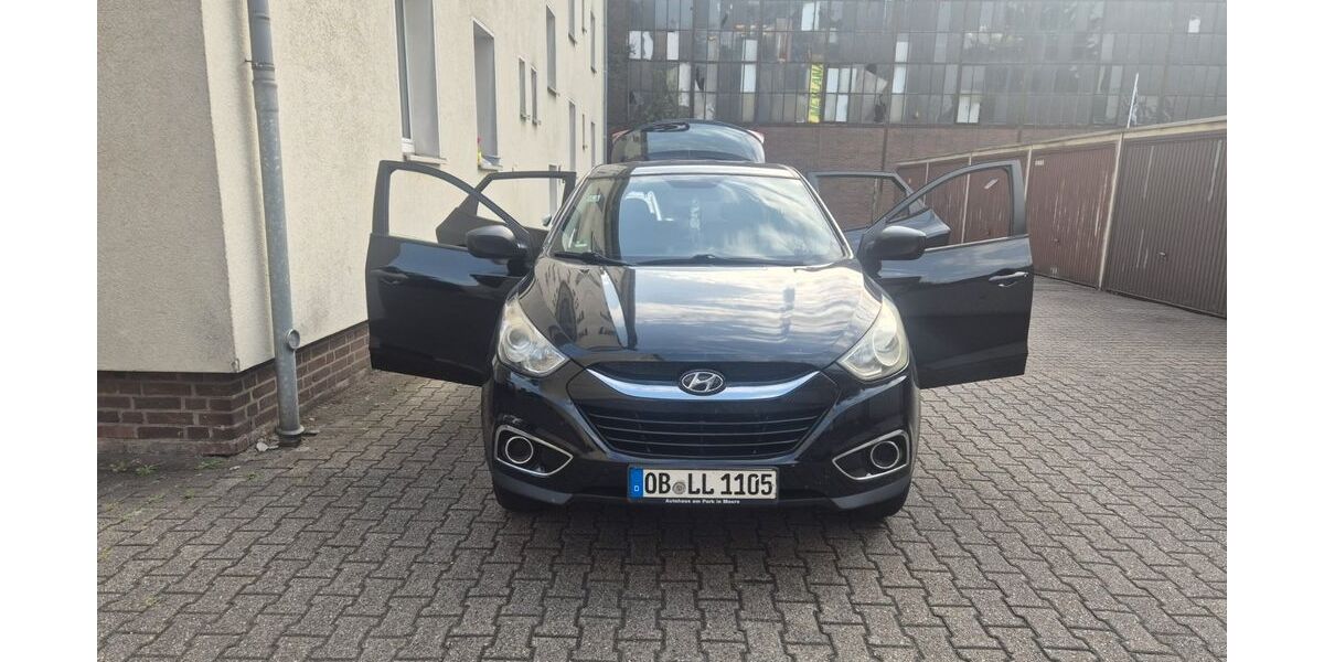 Hyundai ix35 261.000 km 3.850 &euro; Oberhausen 45049