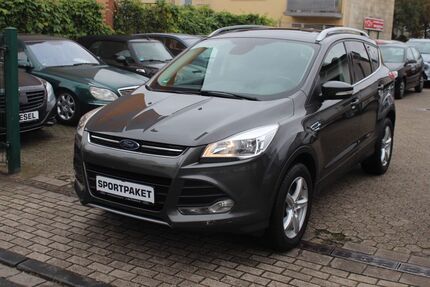 Ford Kuga 122.000 km 9.450 &euro; Duisburg 47139